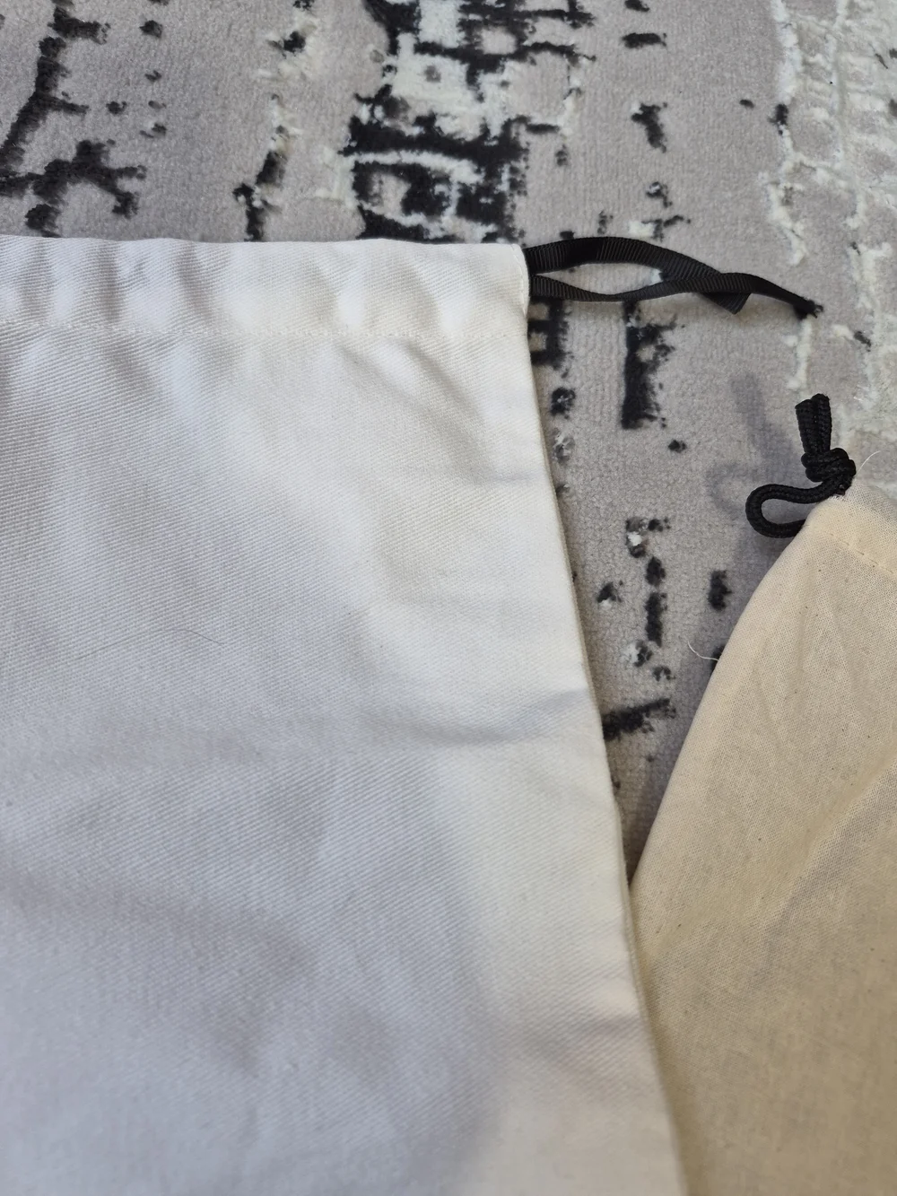cotton dust storage Drawsteing Bags: Schutz, Aritzia and Madewell